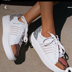 JLO JENNIFER LOPEZ Erynn
Platform Sneaker 10M/ 42